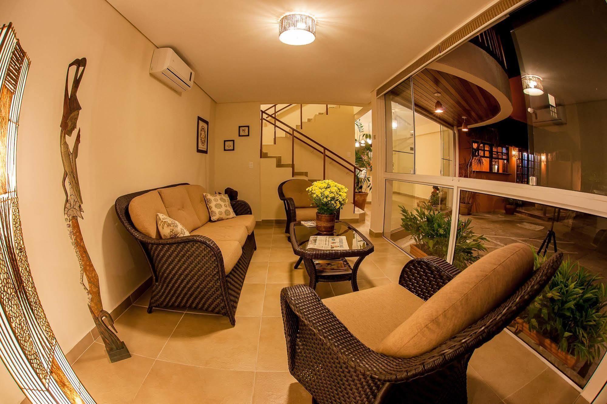 Manga Rosa Inn